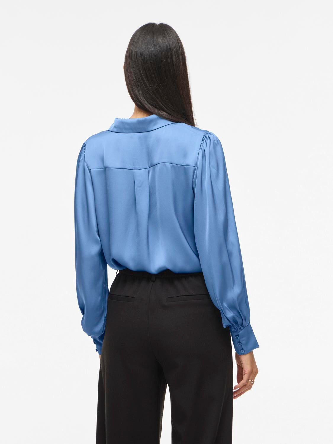 model_shot-back